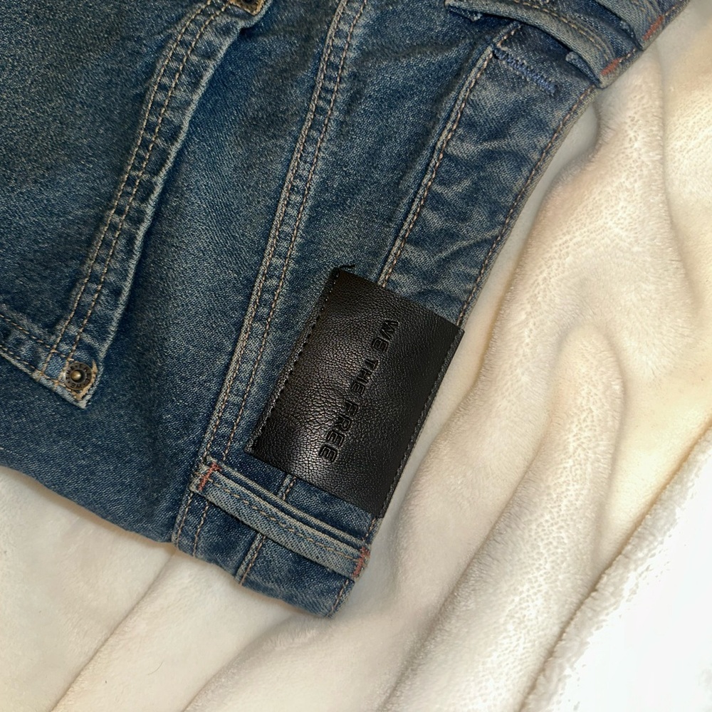 Free People Blue Boyfriend Jeans Classic Denim - Picture 6 of 6